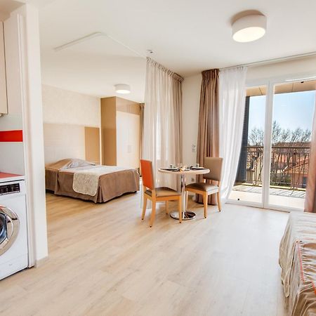 Zenao Frejus Aparthotel Exterior photo